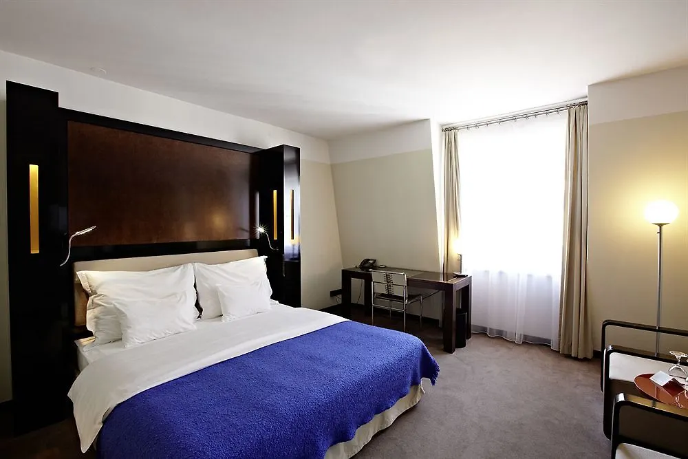 פראג Maximilian Hotel 4*,  צ'כיה